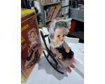 Boneca Musical Grand Mother
