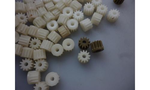 Ferrorama - Pinh�o 12 Dentes com base