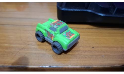 2016 Kinder Ovo Truck Racer Sprinty Verde