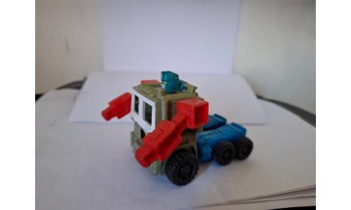 Mc Boneco Optimus Prime