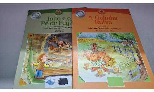 Livro A Galinha Ruiva / Jo�o e o P� de Feij�o
