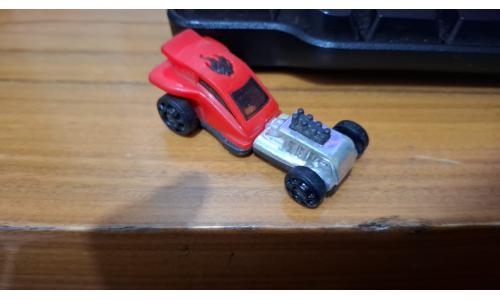 2015 Kinder Ovo 178 Carro Vermelho