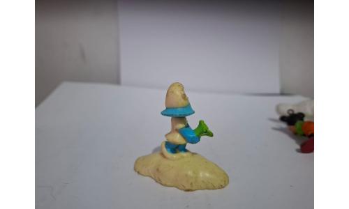 Smurfs 3 Smufette com Flores