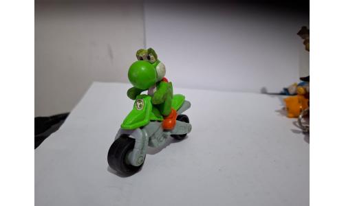Cole��o Super Mario Boneco Yoshi Moto