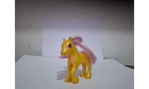 Poney Amarelo Cabelo Rosa