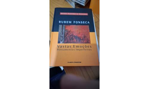 Livro Vastas e Emo��es Pensamentos Imperfeitos