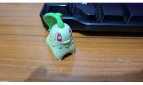 Pokemon Boneco Chikorita