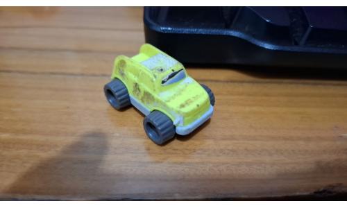 2015 Kinder Ovo Sprinty Rally Cars Amarelo